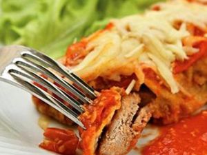 Filé de frango á parmegiana