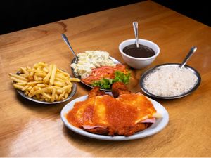 Refeição de Frango À Parmegiana