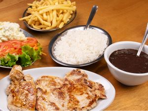 1/2 ( meia ) Refeição com bife de Frango