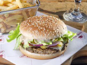 Burguer Alisso + Banana Milanesa(porção).