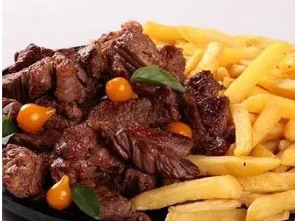 FILÉ ACEBOLADO C/ FRITAS