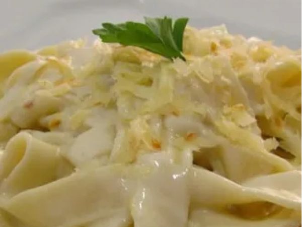 MASSA AO MOLHO 4 QUEIJOS