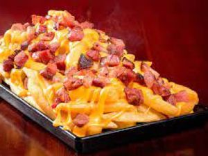 FRITAS COM CHEDDAR E BACON