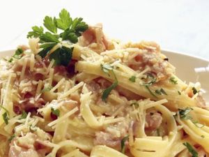 MASSA Á CARBONARA