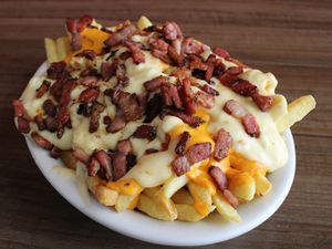 Fritas com Bacon, Cheddar e Catupiry
