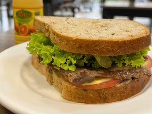 Sanduíche Integral de Filé