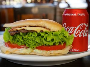 Segunda-Feira: Americano +  Refri Lata 350ml