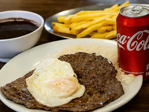 Sexta-Feira: À la minuta de alcatra na chapa +  Refri Lata 350ml