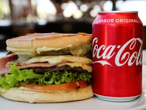 Terça-Feira: Xis Salada  Refri Lata 350ml